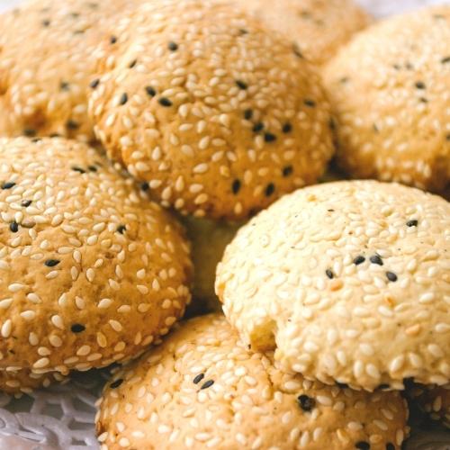 No-Sugar Sesame Cookies